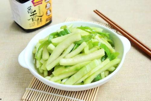 白白的瓜 炒着吃的,白瓜炒制，清爽一夏