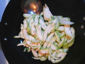 虾跟葫芦瓜能一起吃吗